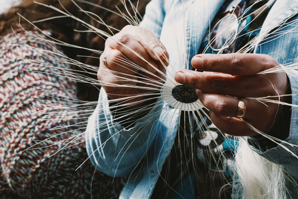 Weaving horse hair by hand