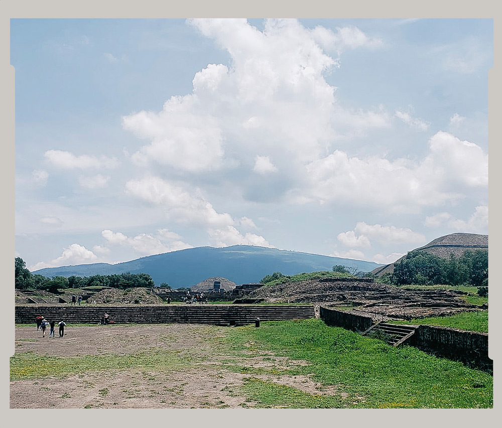A photo from a trip with a friend to see the Teotihuacan pyramids